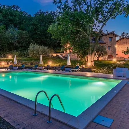Awesome In Camerino With Outdoor Swimming Pool, Wifi And 2 Bedrooms Crispiero