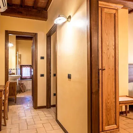 Awesome In Camerino With Outdoor Swimming Pool, Wifi And 2 Bedrooms Crispiero