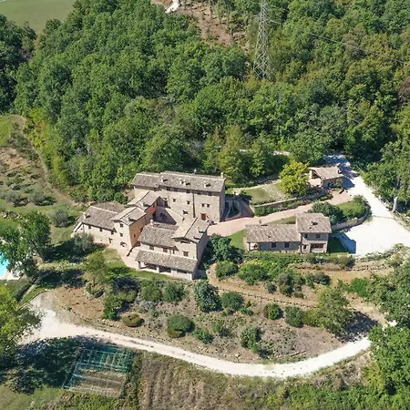 Feriehus Awesome In Camerino With Outdoor Swimming Pool, Wifi And 2 Bedrooms Crispiero