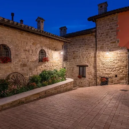 Awesome In Camerino With Outdoor Swimming Pool, Wifi And 2 Bedrooms *