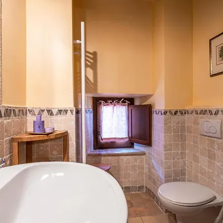 Hébergement de vacances Awesome In Camerino With Outdoor Swimming Pool, Wifi And 2 Bedrooms Crispiero