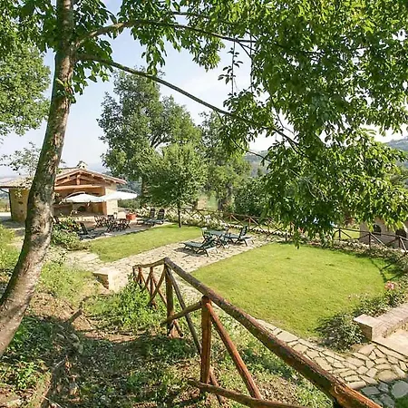 Awesome In Camerino With Outdoor Swimming Pool, Wifi And 2 Bedrooms Hébergement de vacances